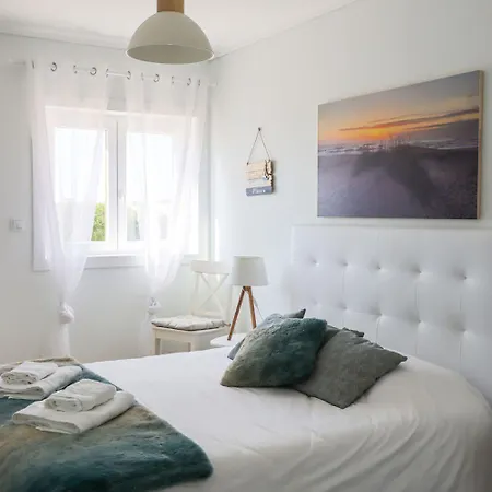 Beachfront T2 Costa Nova Surf Aveiro Apartmán *